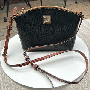 Dooney & Bourke Pebble Grain Suki Crossbody